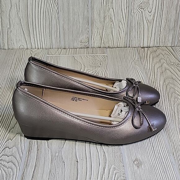 Salon Studio Slip On Metallic Wedge Shoes With Bow Womens Size 9 NEW - Picture 3 of 14